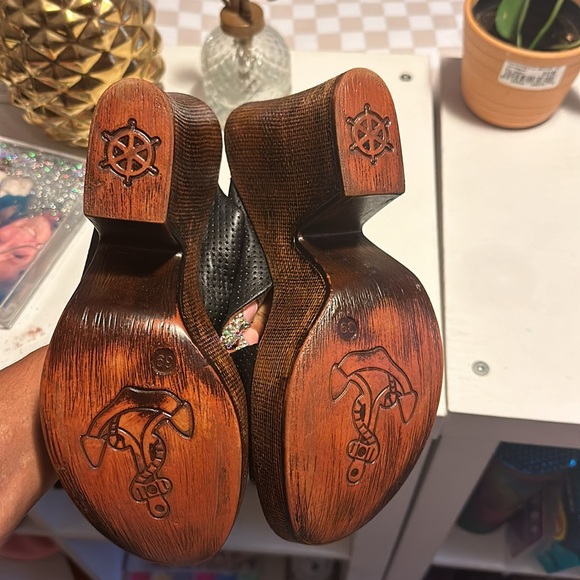 La pinta slip on heels - Picture 7 of 8